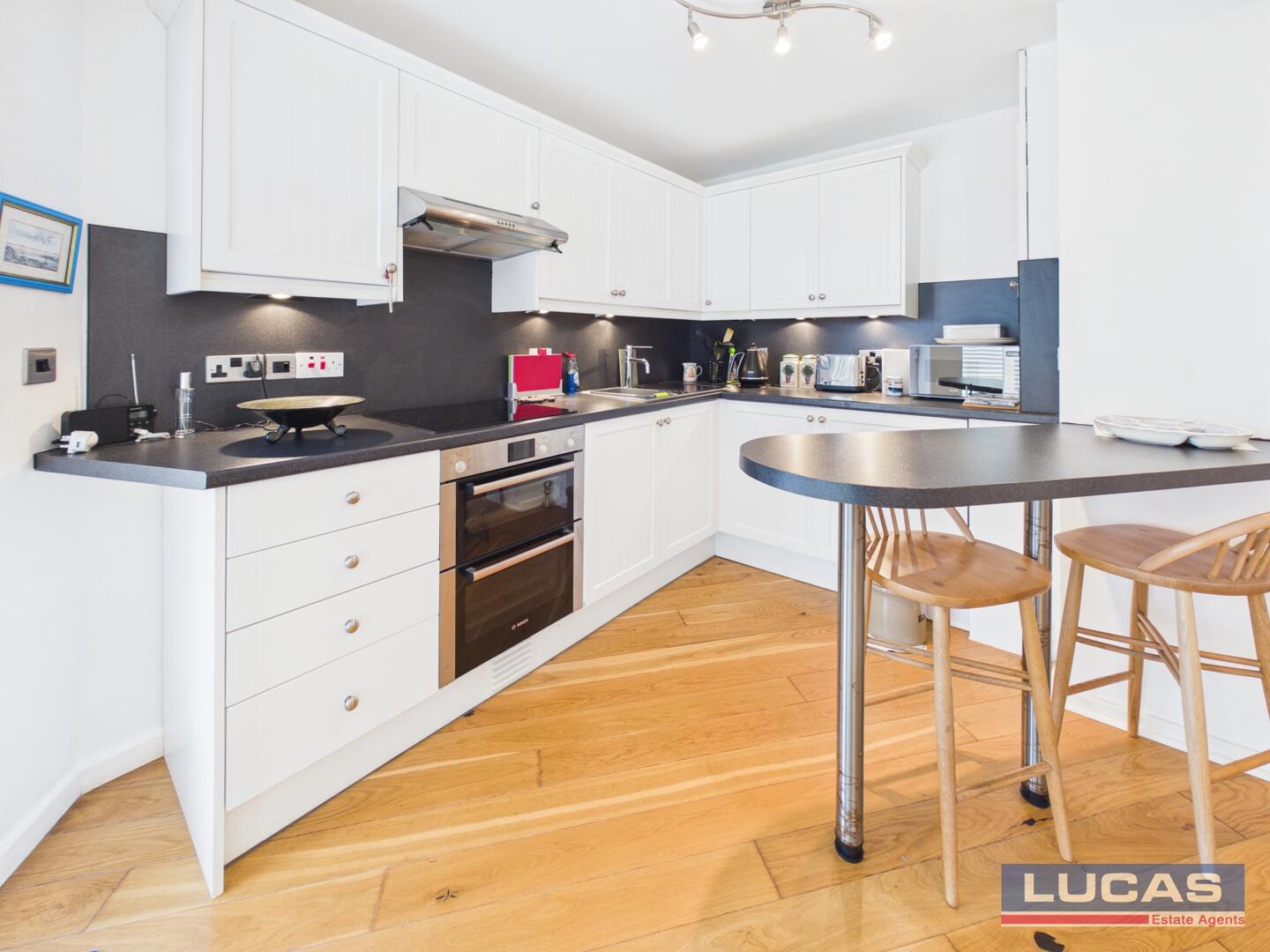Capel Lodge, Ravenspoint Road, Trearddur Bay